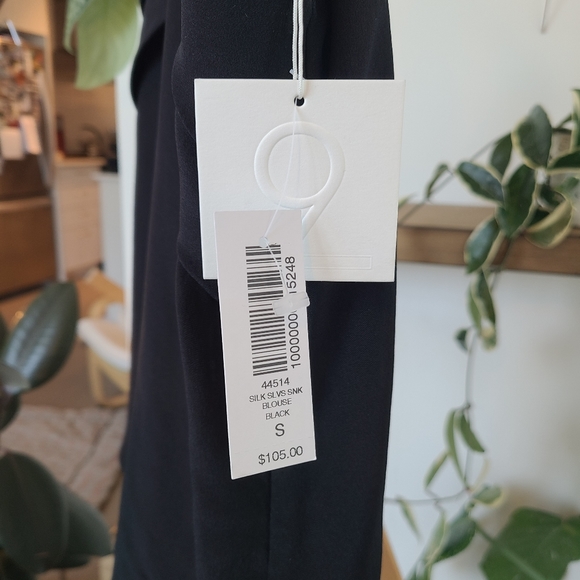 Aritzia black silk cami NWT - Picture 12 of 12